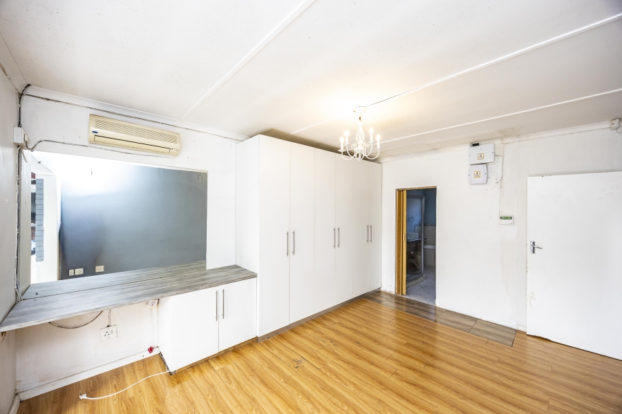 4 Bedroom Property for Sale in Nahoon Valley Park Eastern Cape